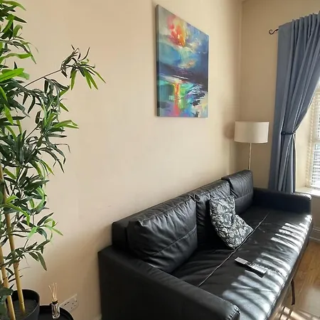 1-bedroom Retreat Apartment